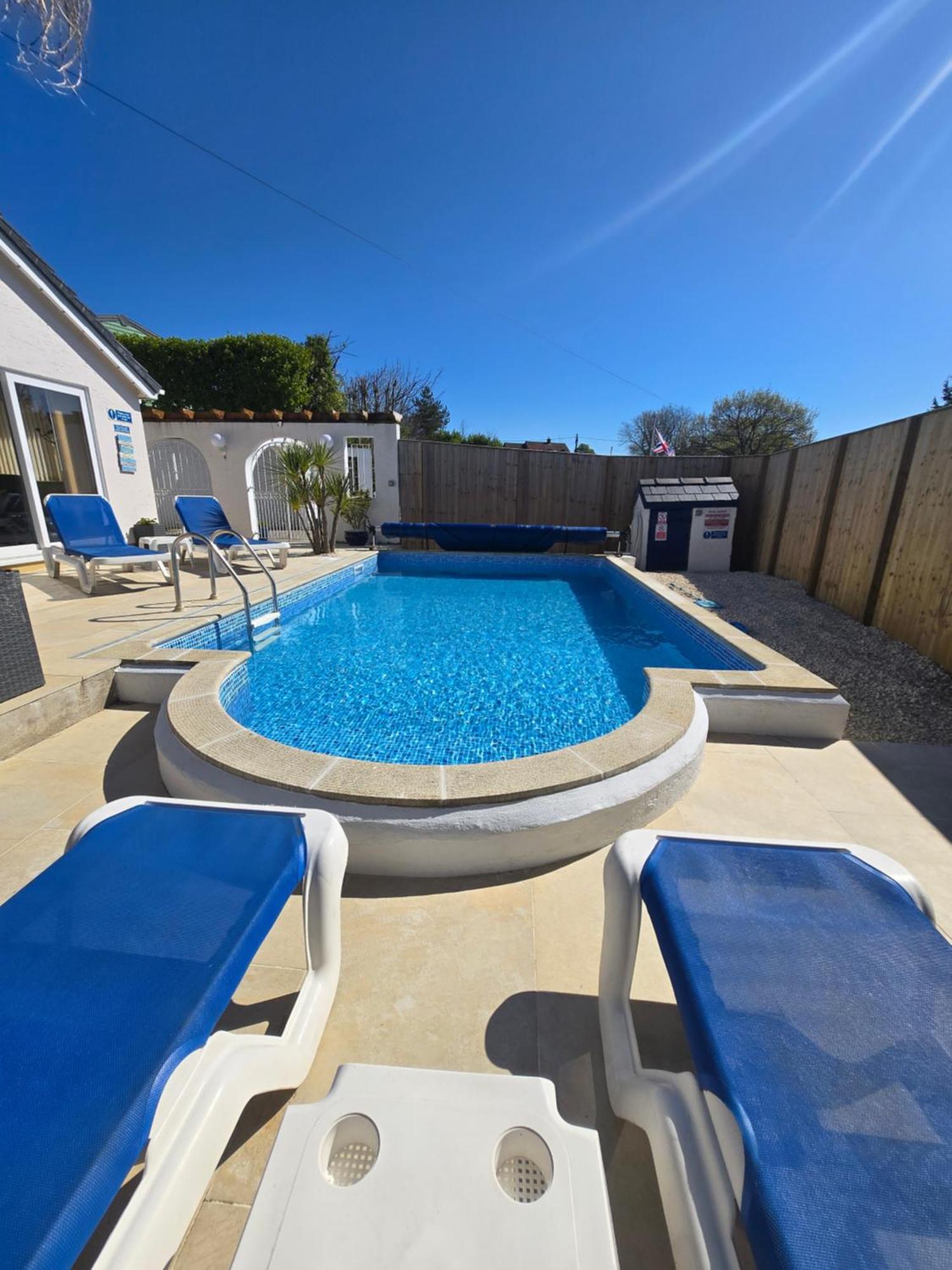 Family Bungalow With Private Pool Kilgetty Dış mekan fotoğraf