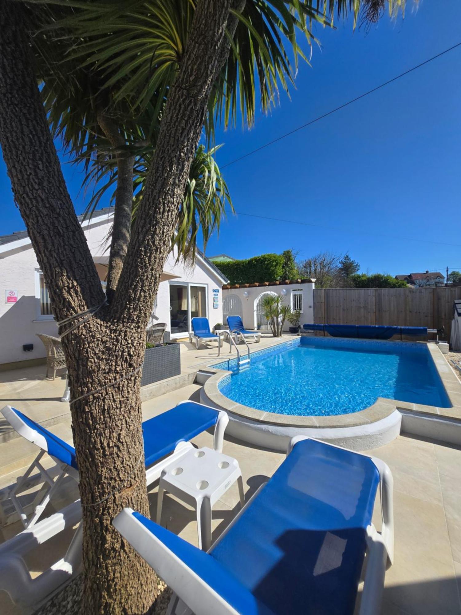 Family Bungalow With Private Pool Kilgetty Dış mekan fotoğraf